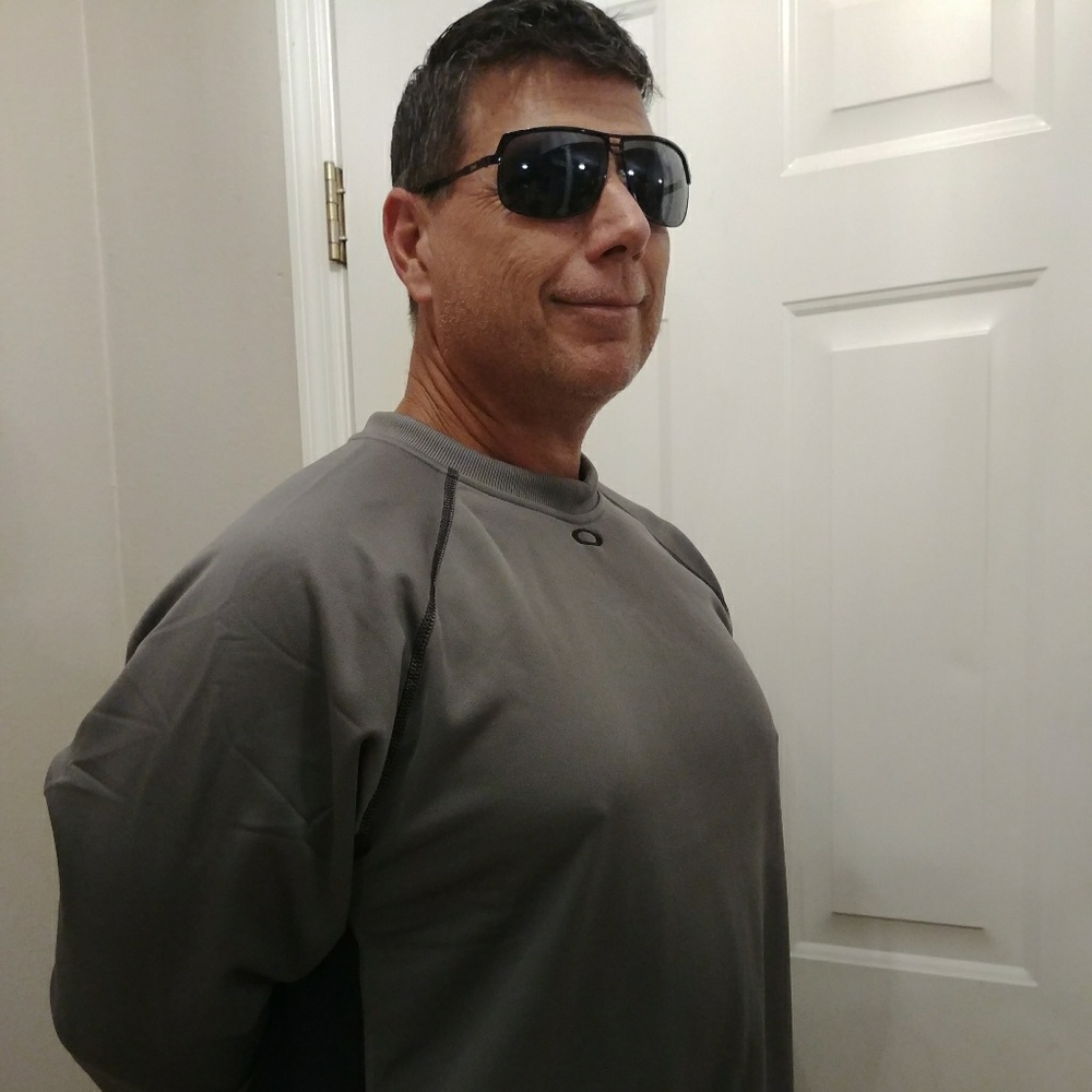Oakley Protection Crew Sweatshirt-XL - Picture 3 of 8